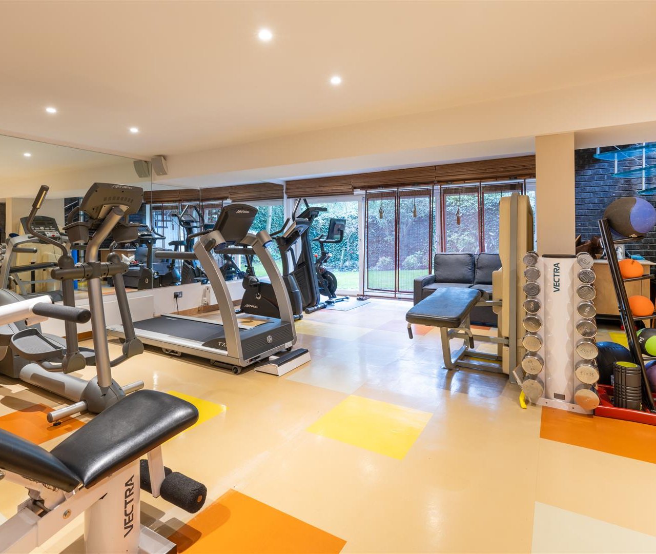 Spaniards End Hampstead NW3 7JG