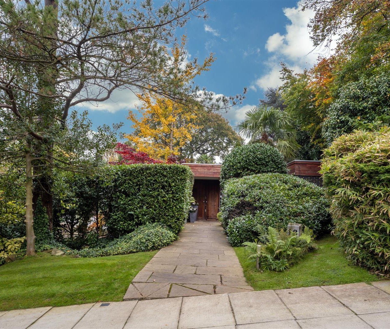 Spaniards End Hampstead NW3 7JG