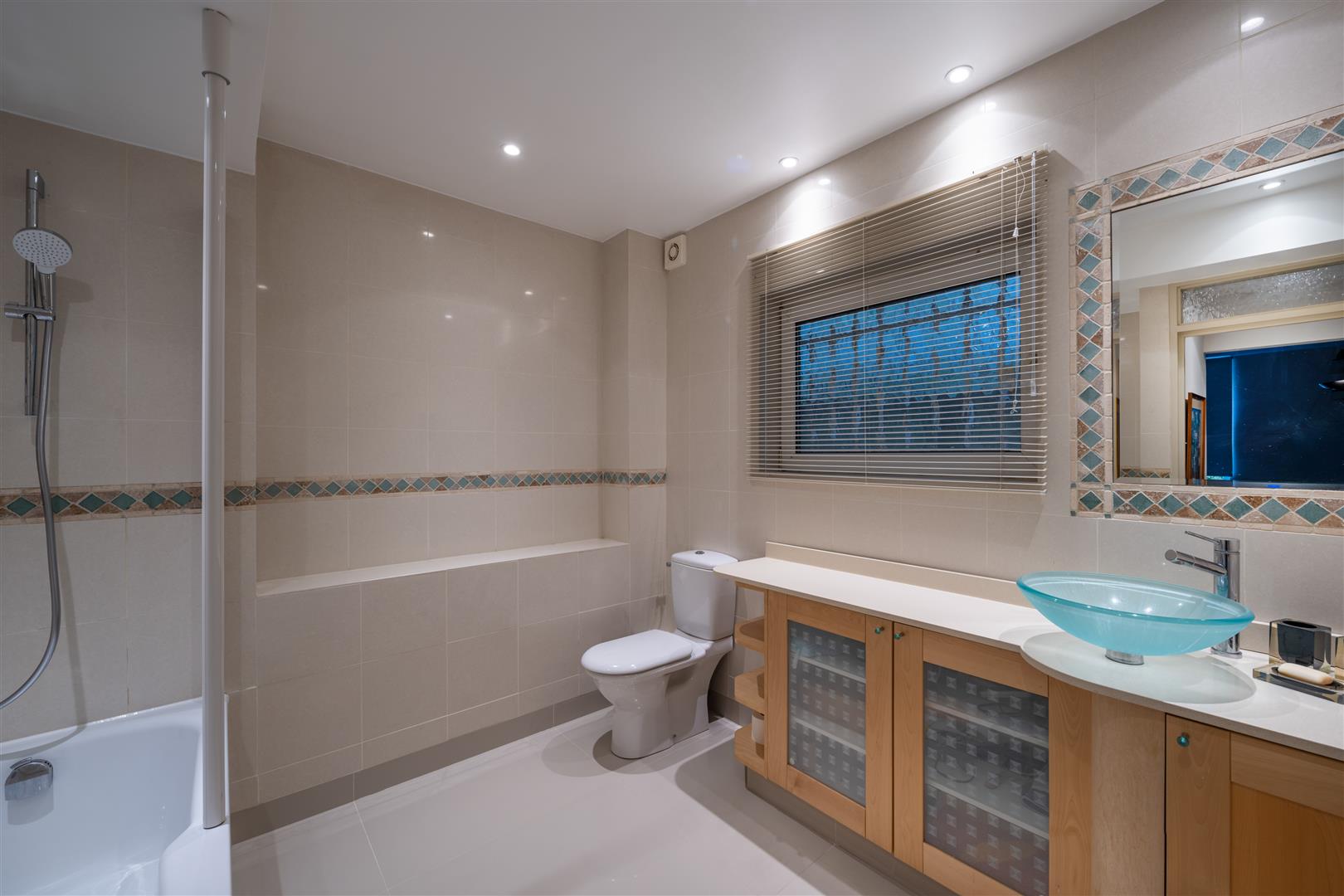 Spaniards End Hampstead NW3 7JG