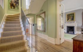 Windmill Hill Hampstead Village NW3 6RU