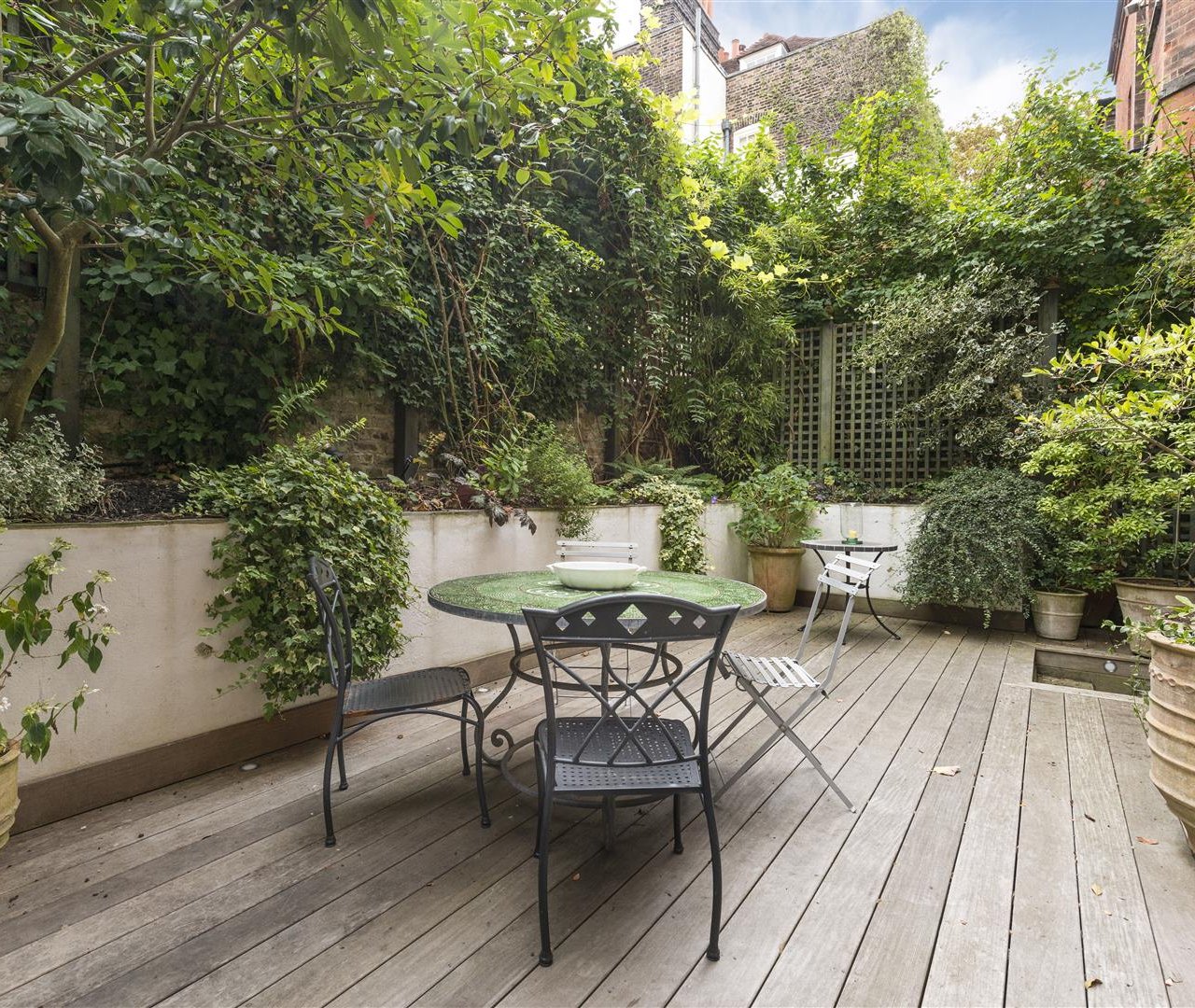 Windmill Hill Hampstead Village NW3 6RU