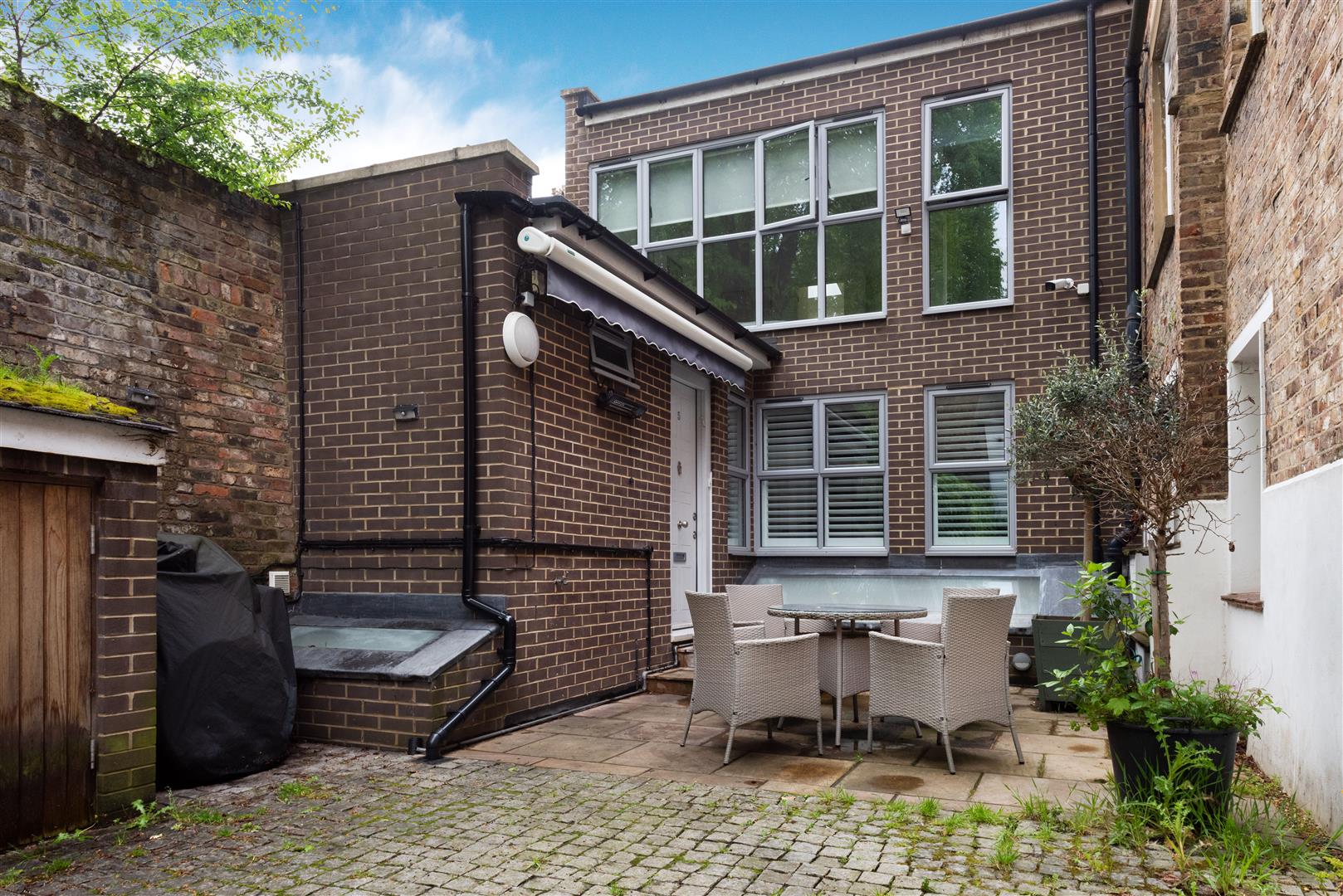 Prince Arthur Mews, Hampstead Village, NW3 1RD