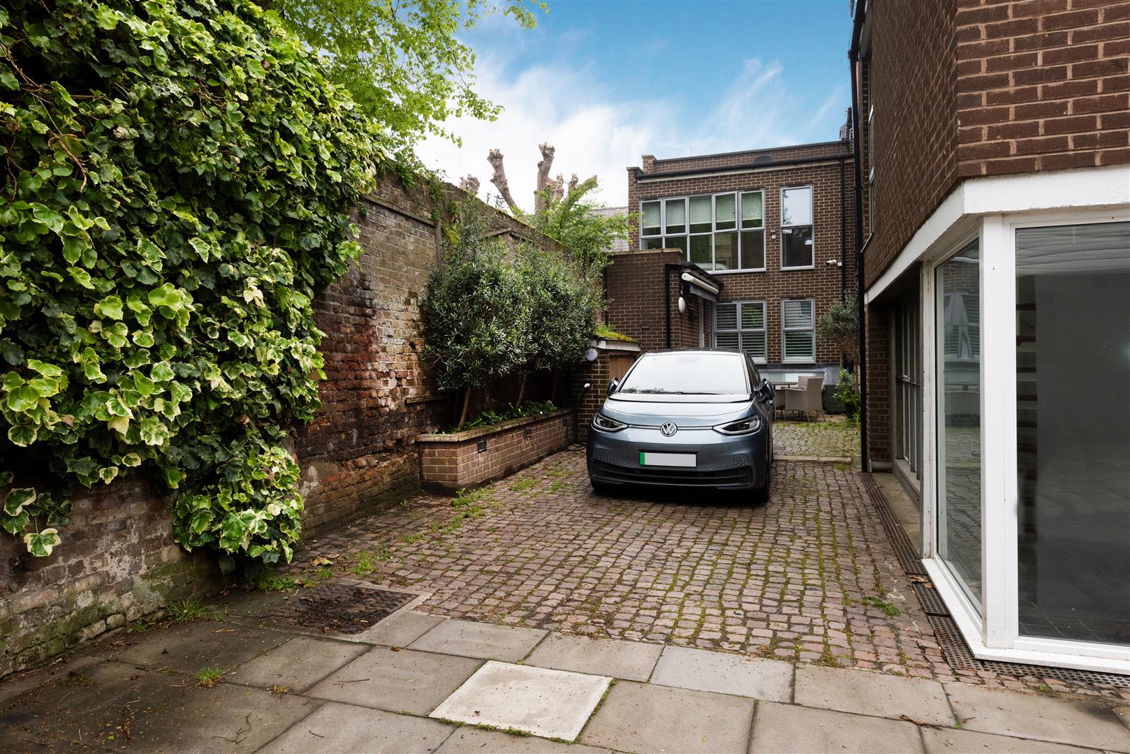 Prince Arthur Mews, Hampstead Village, NW3 1RD