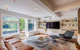 Wyldes Close Hampstead Garden Suburb NW11 7JB