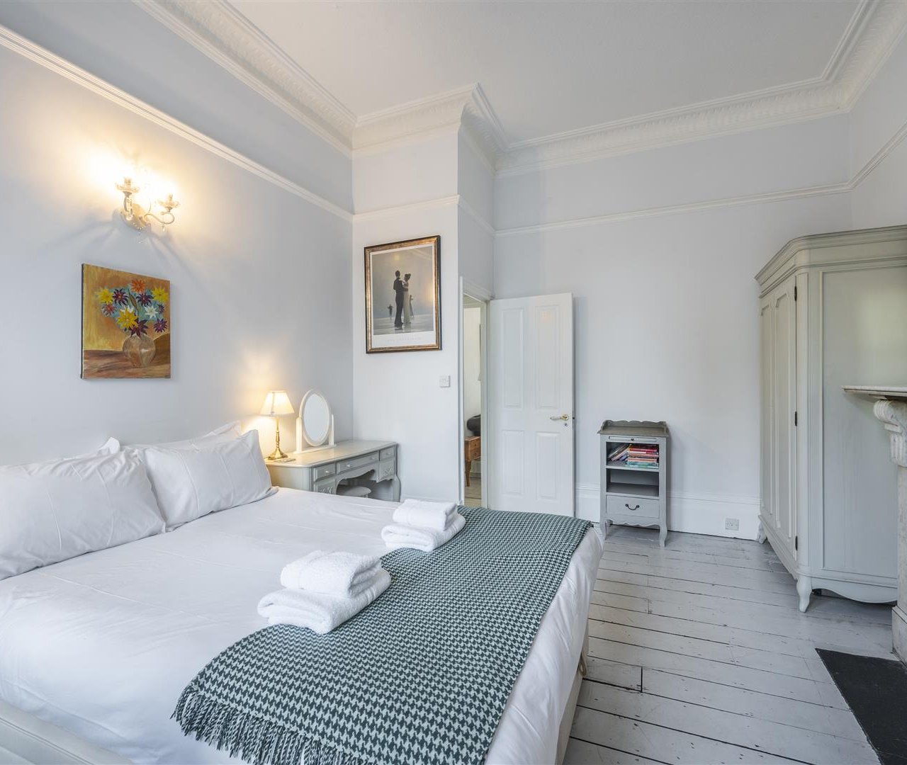 Kemplay Road Hampstead Village NW3 1SY