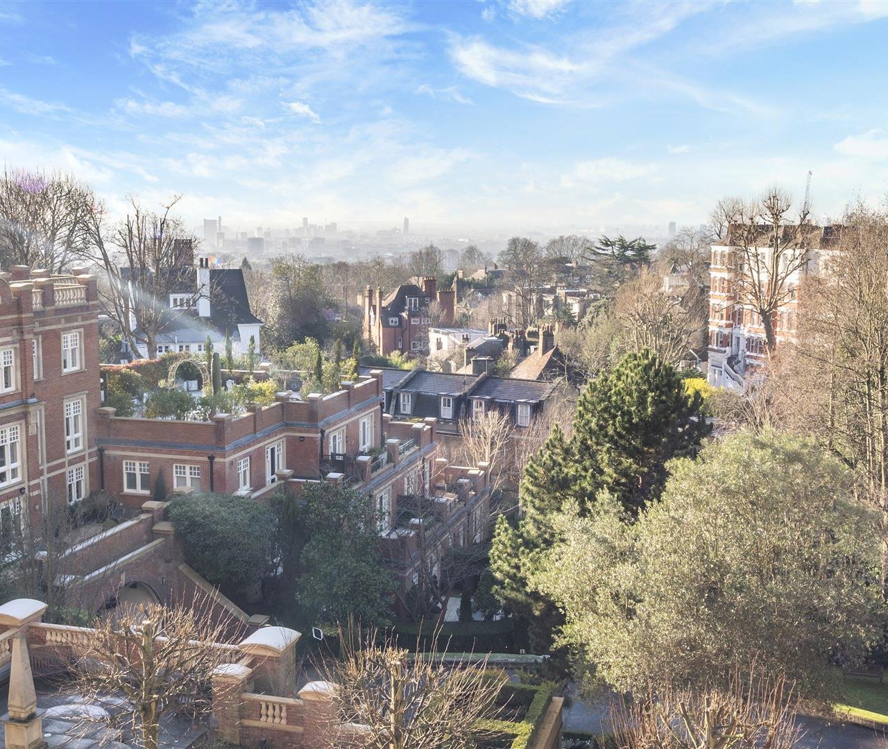 Frognal Rise Hampstead Village NW3 6PZ