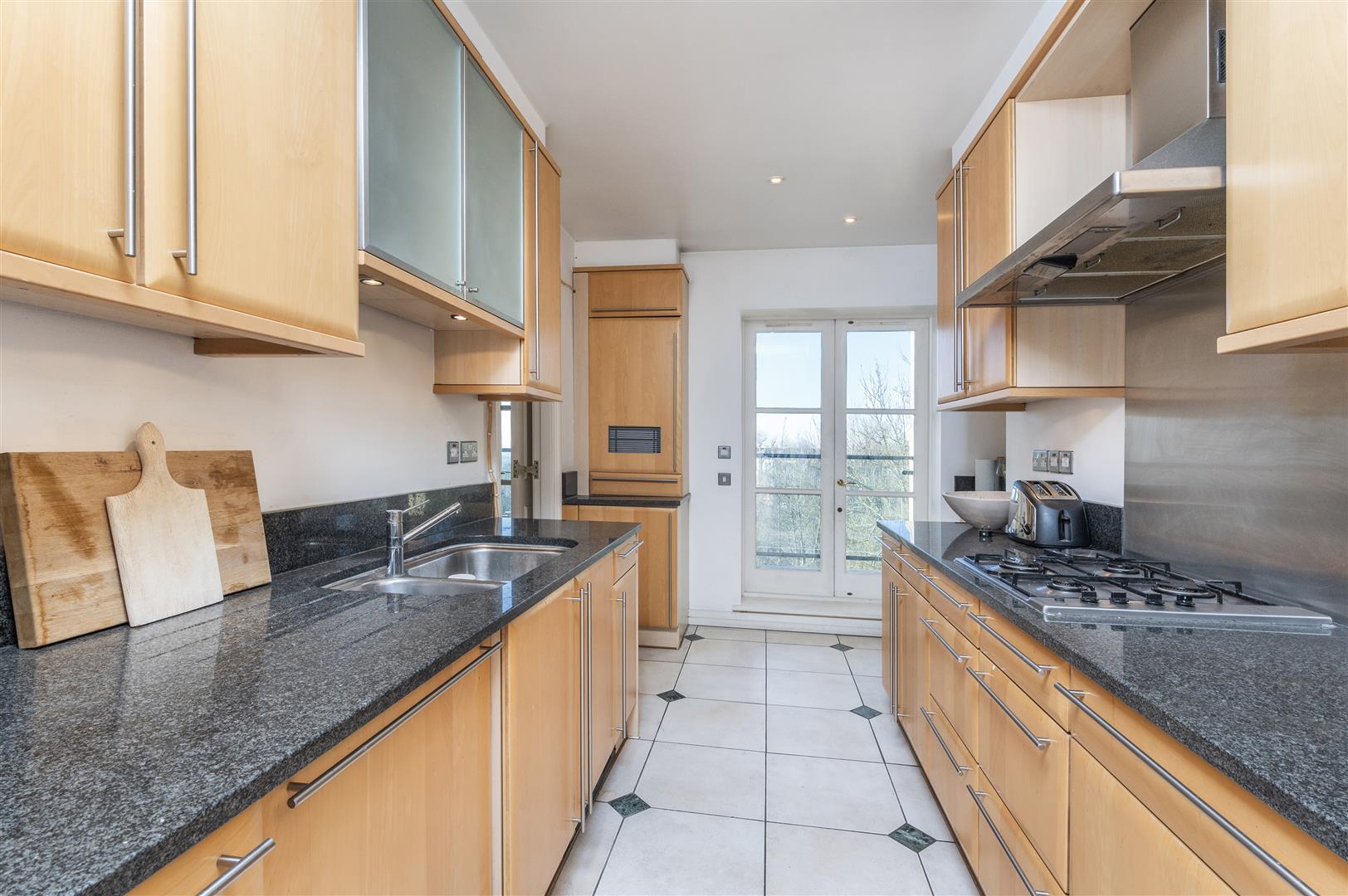 Frognal Rise Hampstead Village NW3 6PZ