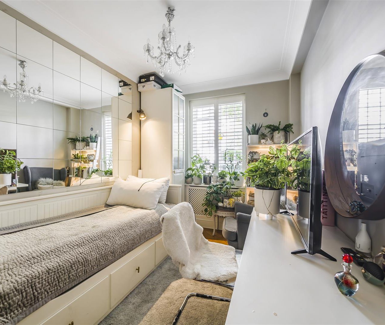 Frognal Lane Hampstead NW3 7EA