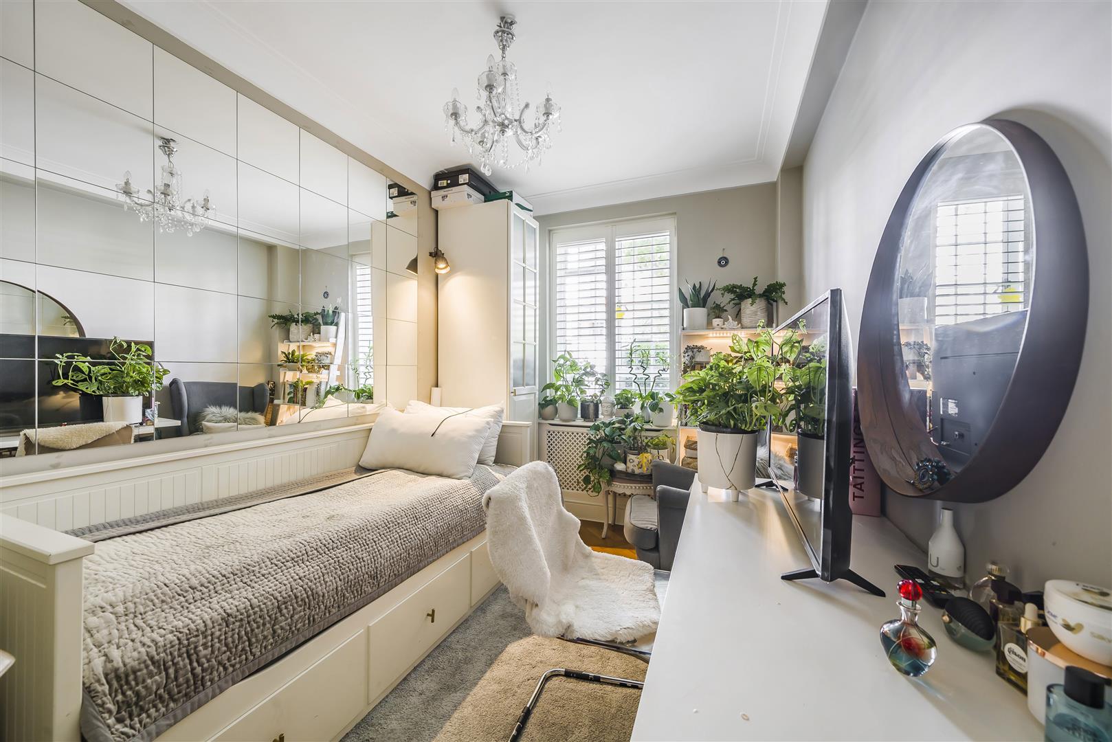 Frognal Lane Hampstead NW3 7EA