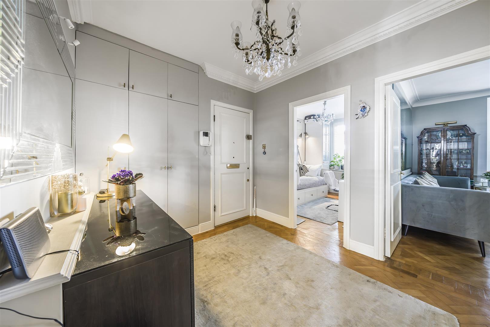 Frognal Lane Hampstead NW3 7EA