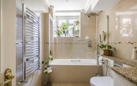 Frognal Lane Hampstead NW3 7EA