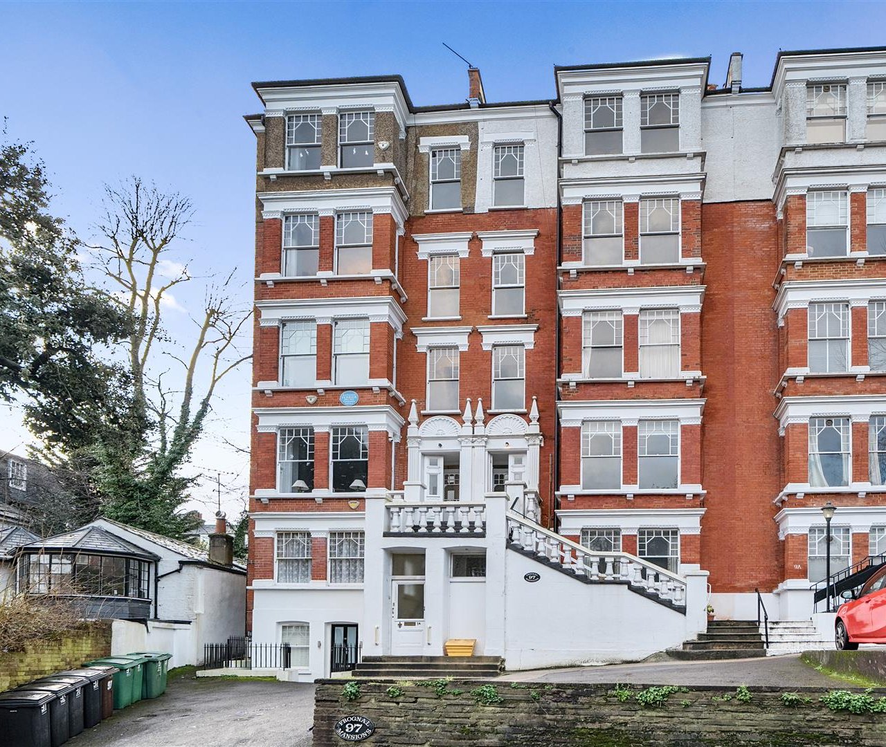 Frognal Hampstead NW3 6XT