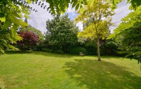 Finchley Road Hampstead NW3 7TS