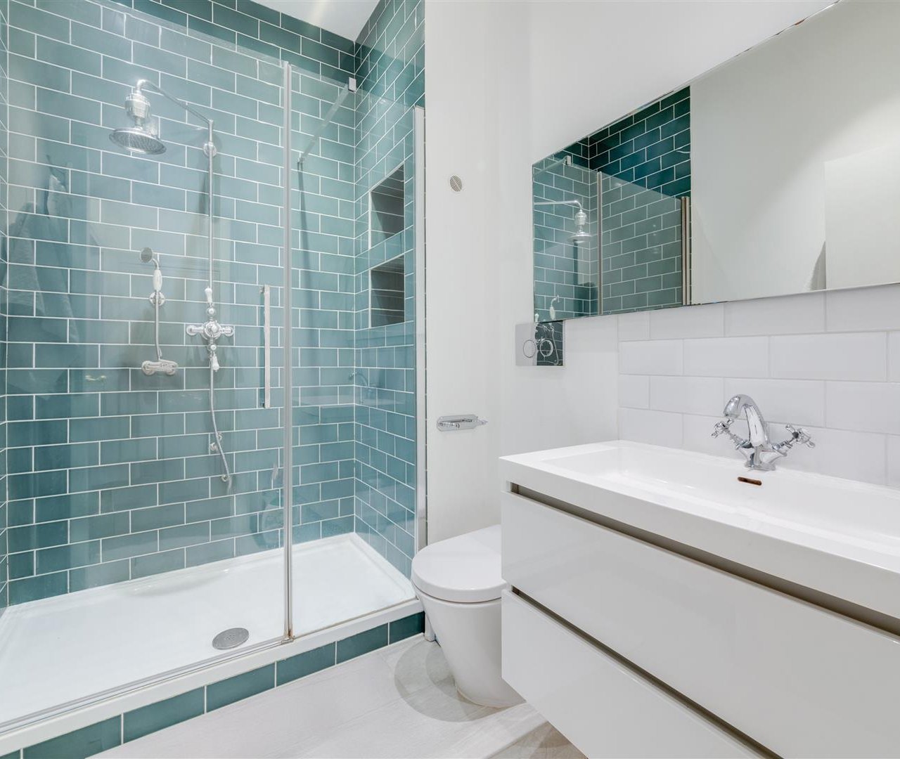 Frognal Hampstead NW3 6AG