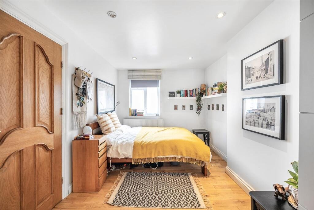 Eton Garages, Belsize Park, NW3 4PE