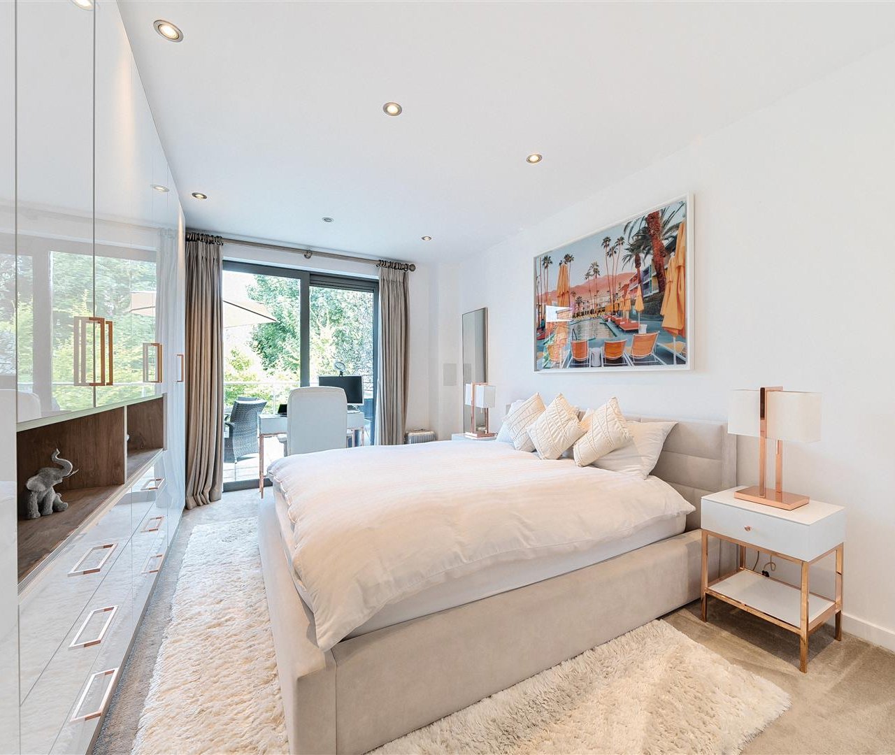 Finchley Road Hampstead NW3 7AJ