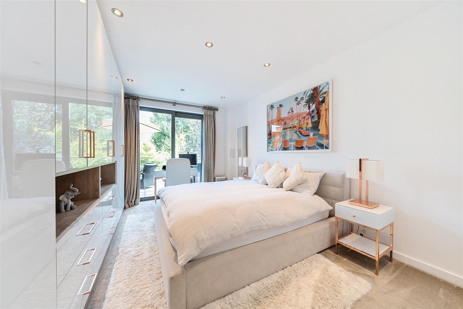 Finchley Road Hampstead NW3 7AJ