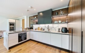 Finchley Road Hampstead NW3 7AJ