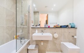 Finchley Road Hampstead NW3 7AJ