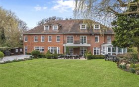 Sheldon Avenue London N6 4ND