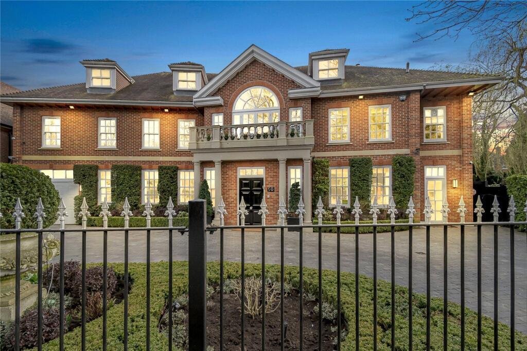 Sheldon Avenue London N6 4ND