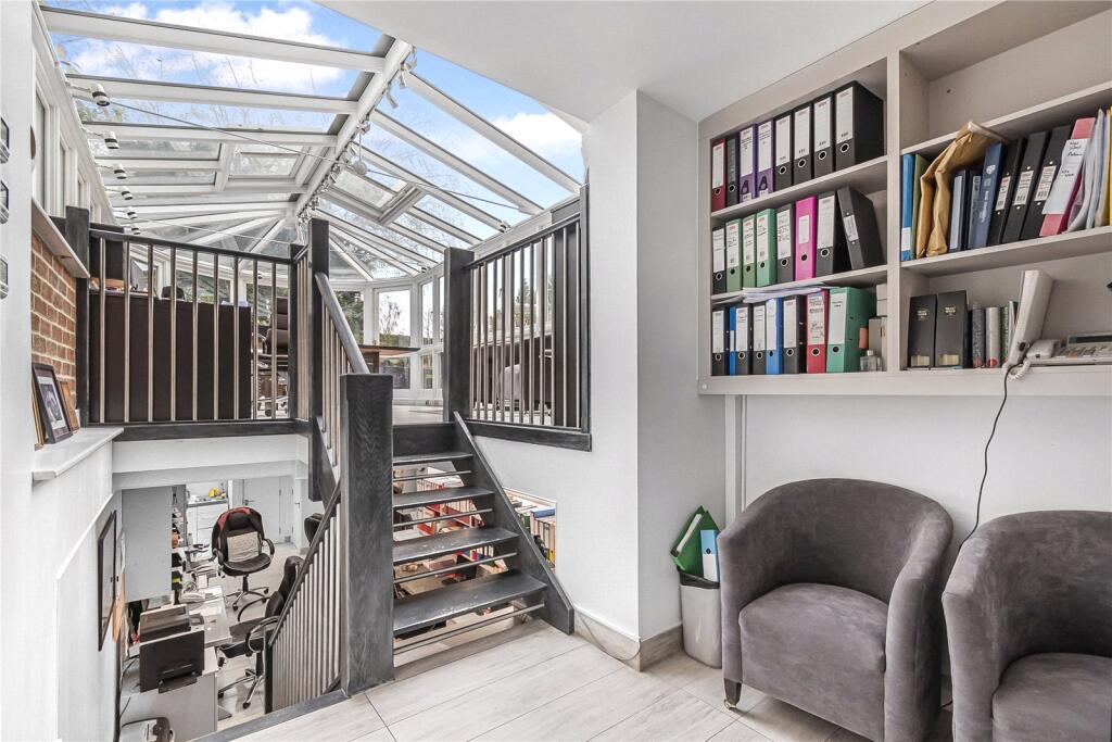 Sheldon Avenue London N6 4ND