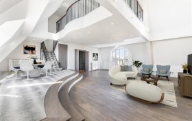 Frognal Rise Hampstead Village NW3 6PZ