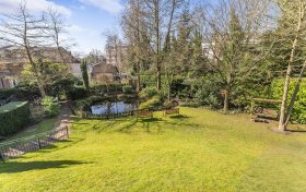 Frognal Rise Hampstead Village NW3 6PZ