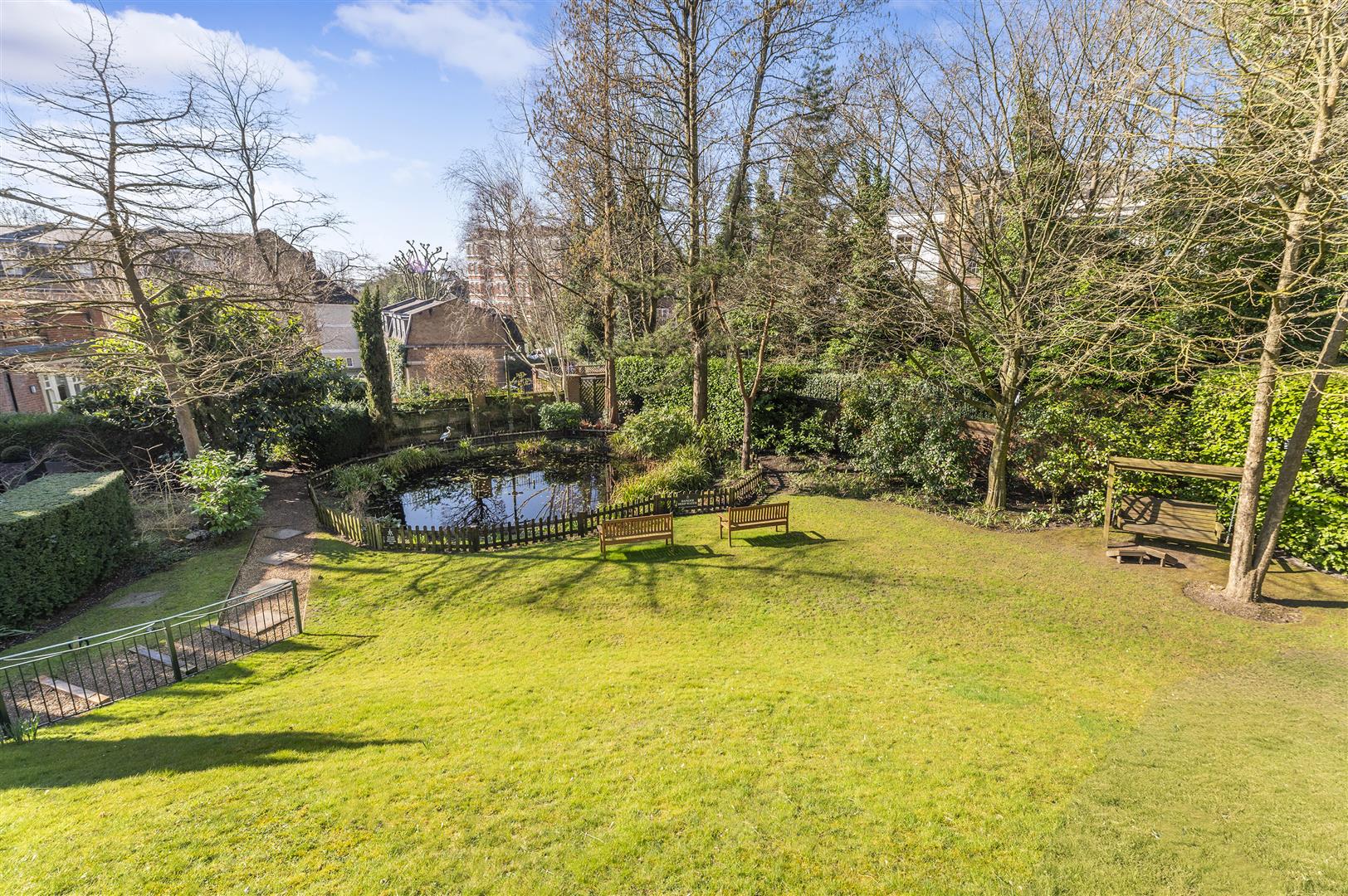 Frognal Rise Hampstead Village NW3 6PZ