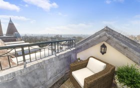 Frognal Rise Hampstead Village NW3 6PZ