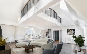 Frognal Rise Hampstead Village NW3 6PZ