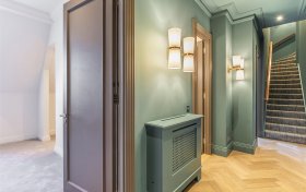 Frognal Rise Hampstead Village NW3 6PZ