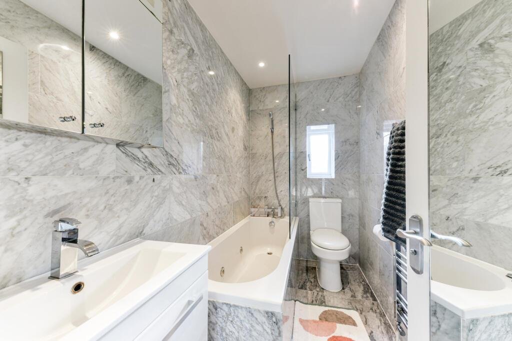 Fitzjohn’s Avenue London NW3 5JY