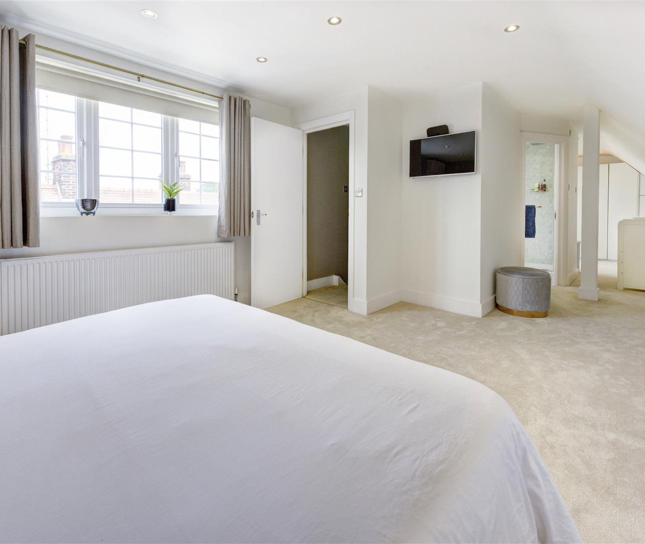 Park Drive Golders Hill Park NW11 7SN