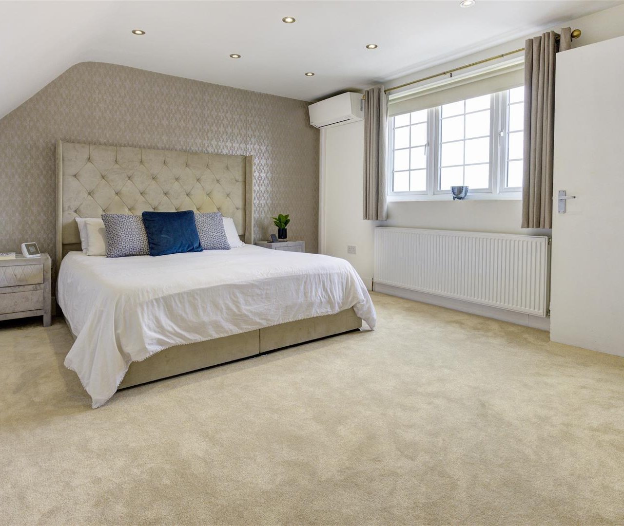 Park Drive Golders Hill Park NW11 7SN