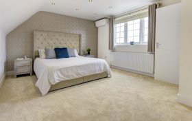 Park Drive Golders Hill Park NW11 7SN