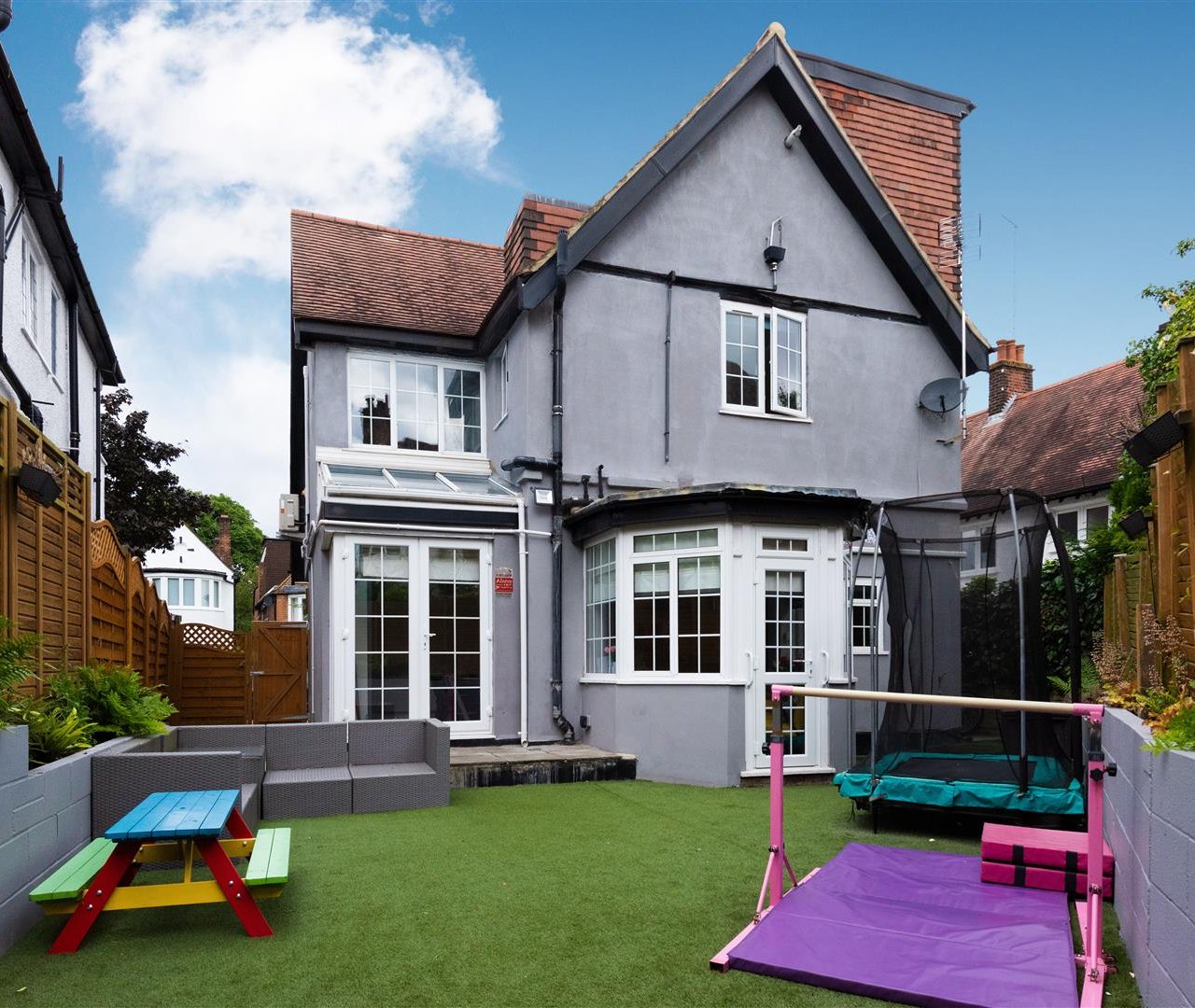 Park Drive Golders Hill Park NW11 7SN