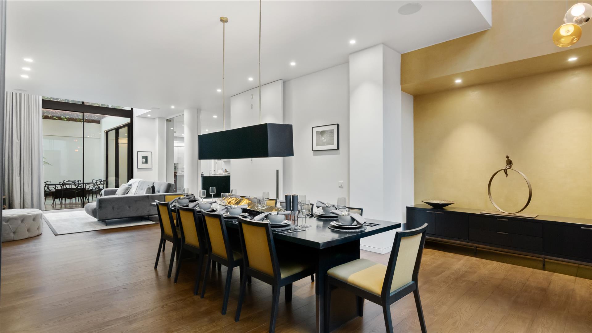 Redington Road Hampstead NW3 7RT