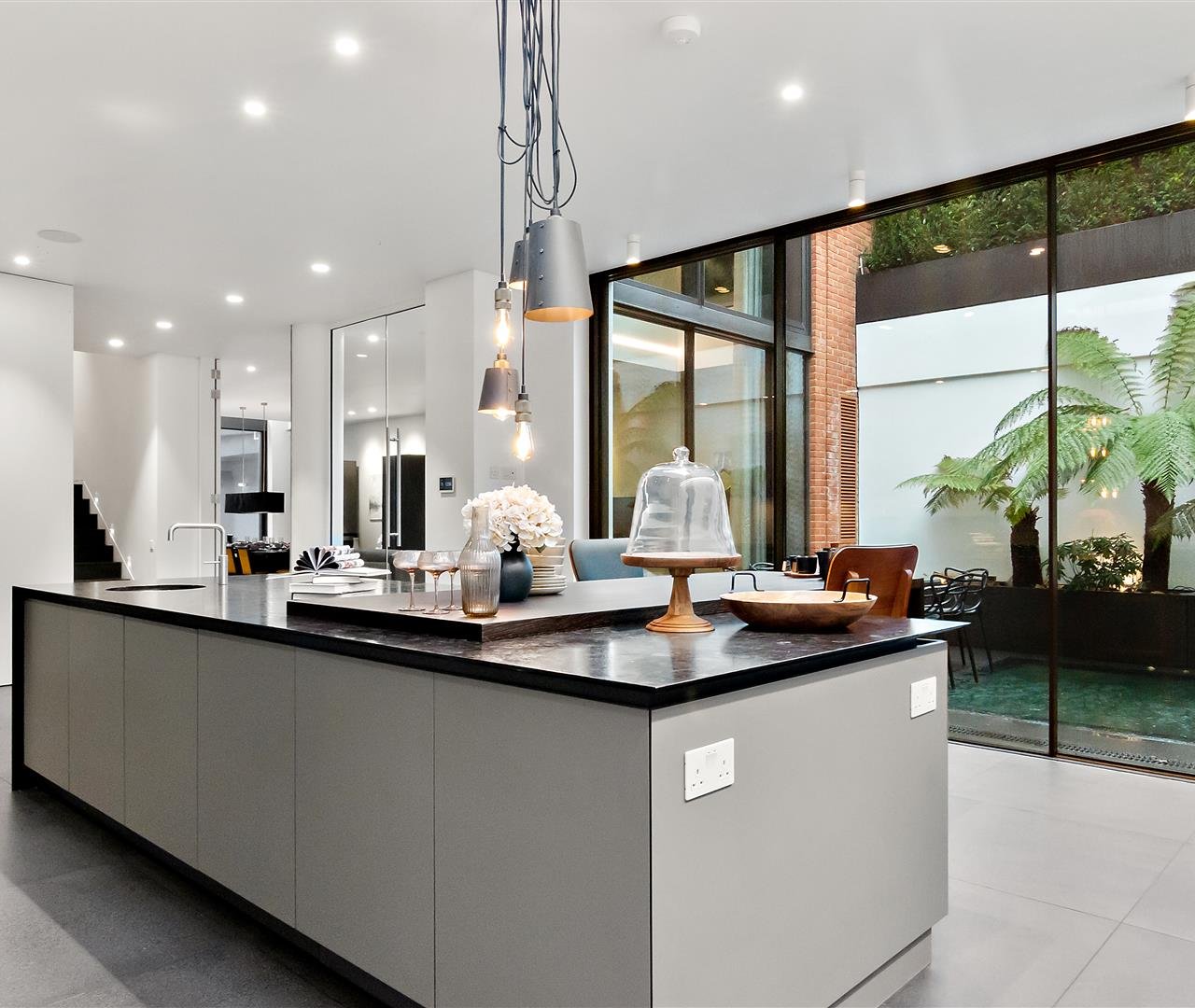 Redington Road Hampstead NW3 7RT