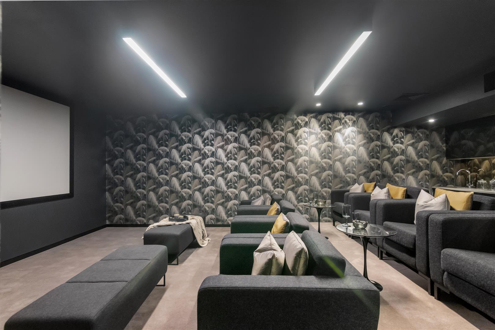 Redington Road Hampstead NW3 7RT