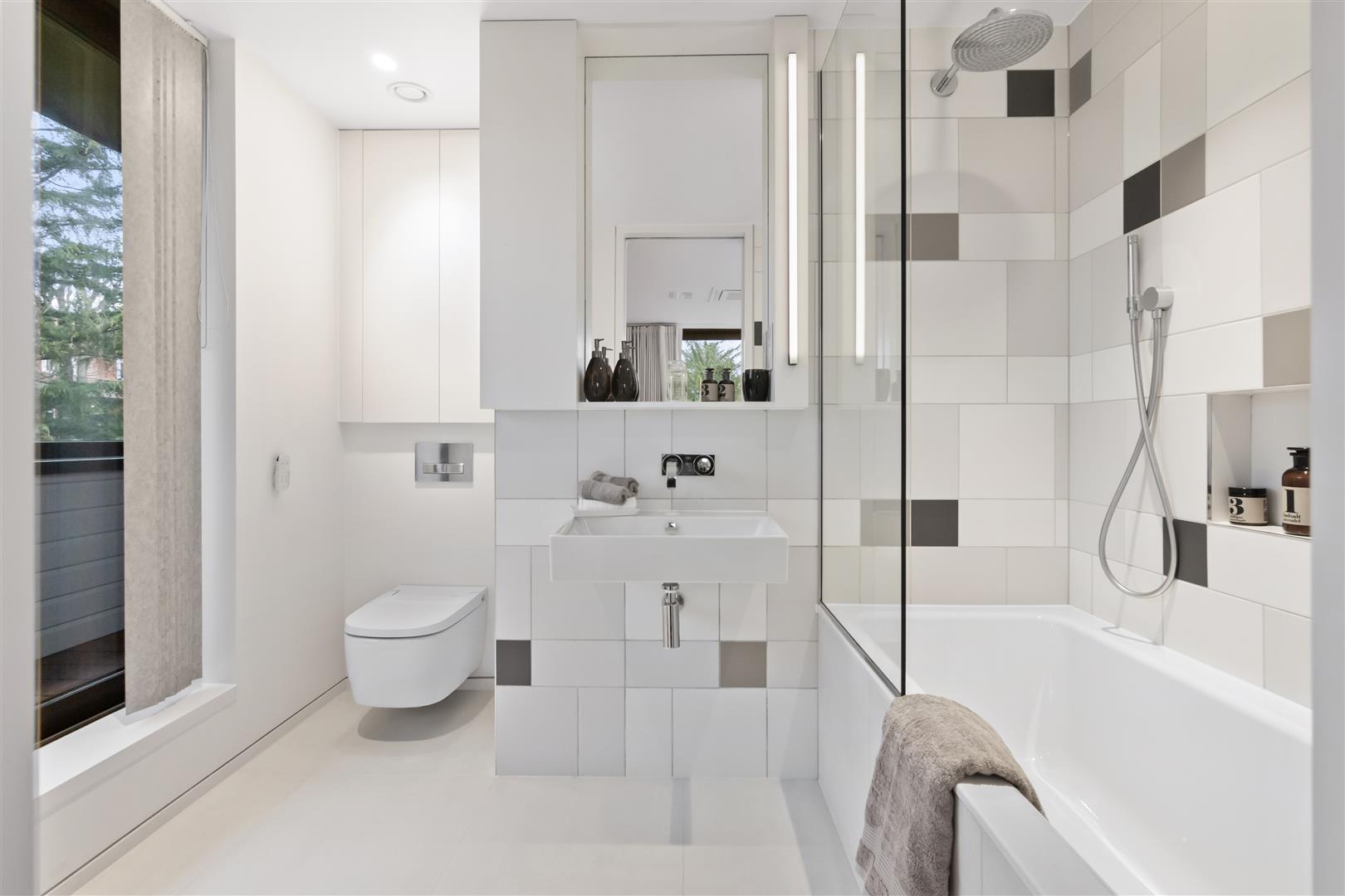 Redington Road Hampstead NW3 7RT