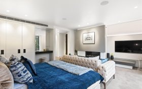 Redington Road Hampstead NW3 7RT