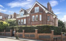 Redington Road, Hampstead, NW3 7QX