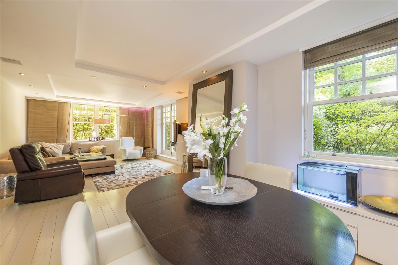 Frognal Rise Hampstead Village NW3 6PZ