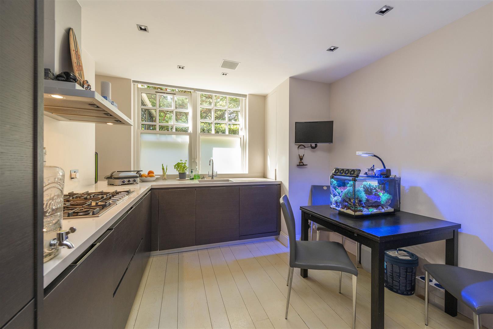 Frognal Rise Hampstead Village NW3 6PZ