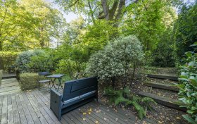 Frognal Rise Hampstead Village NW3 6PZ