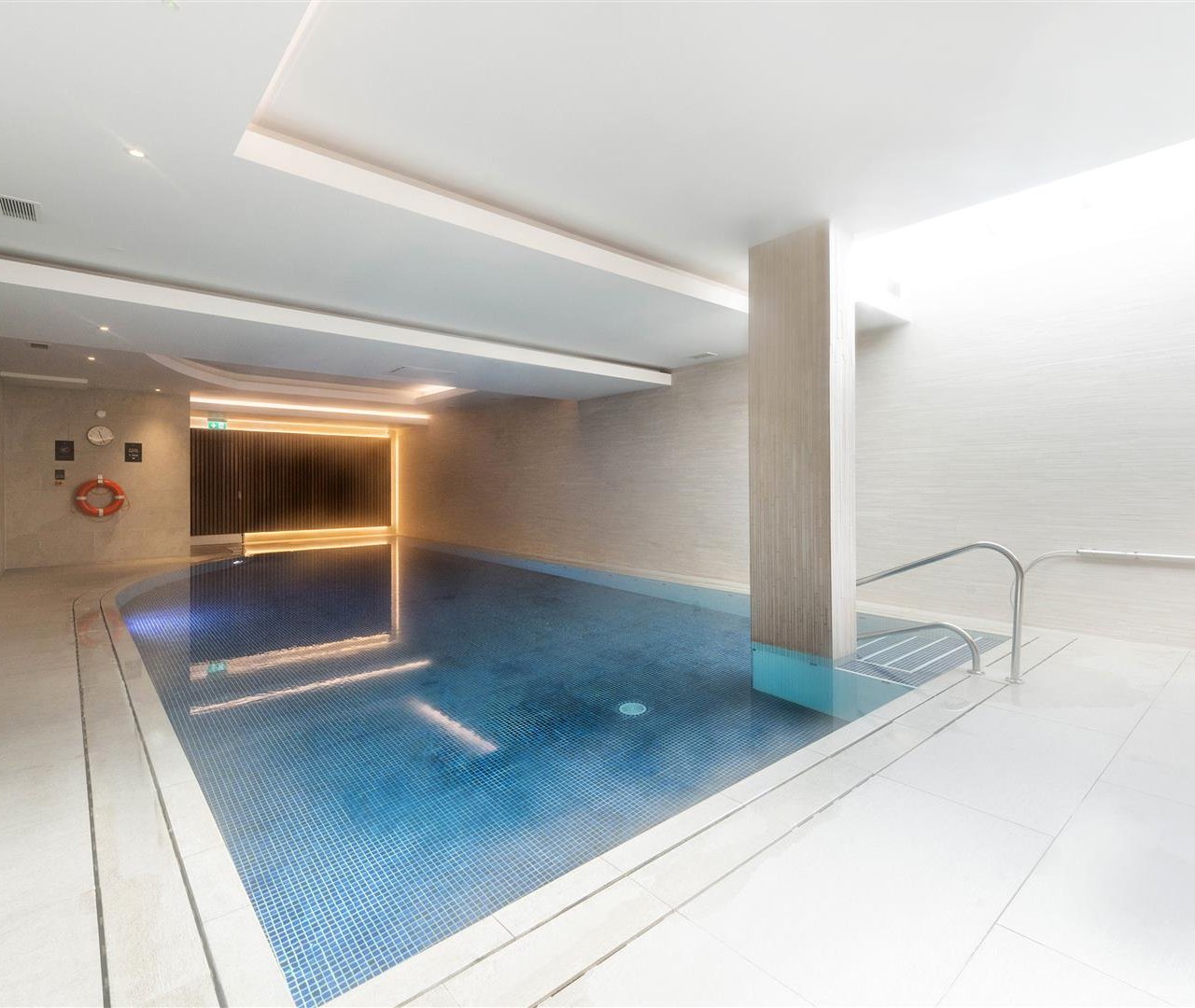 Frognal Rise Hampstead Village NW3 6PZ