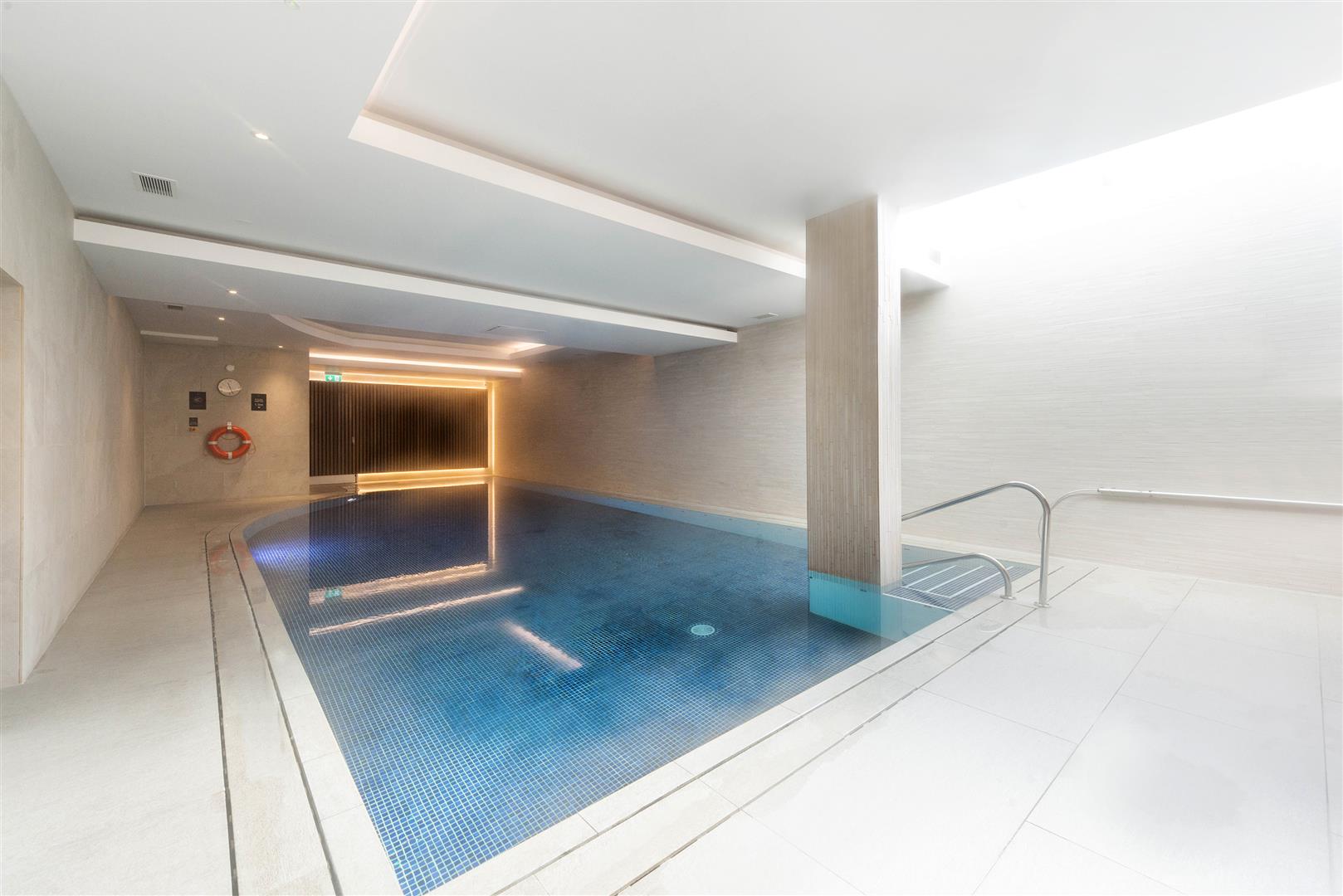 Frognal Rise Hampstead Village NW3 6PZ