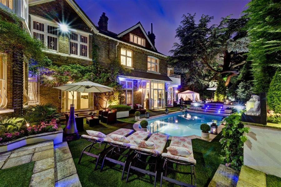 Frognal Hampstead NW3 6XY