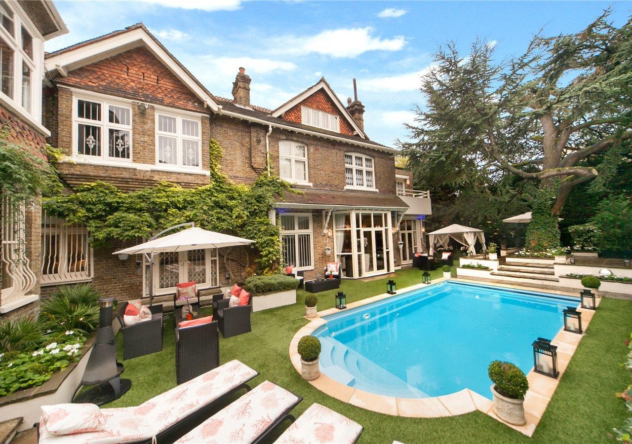 Frognal Hampstead NW3 6XY